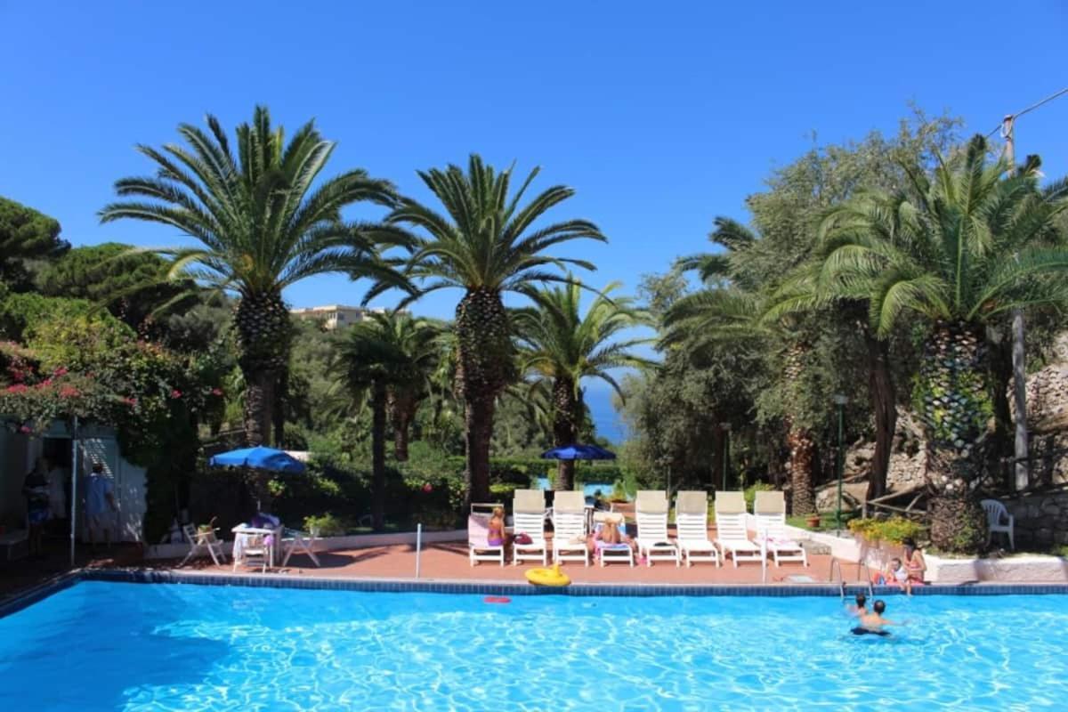 Un Paradiso A Sorrento Con Piscina Massa Lubrense Buitenkant foto